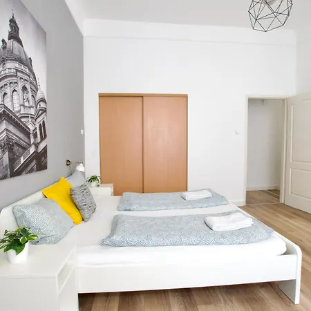 Budget By Hi5- Akacfa Street Budapest
