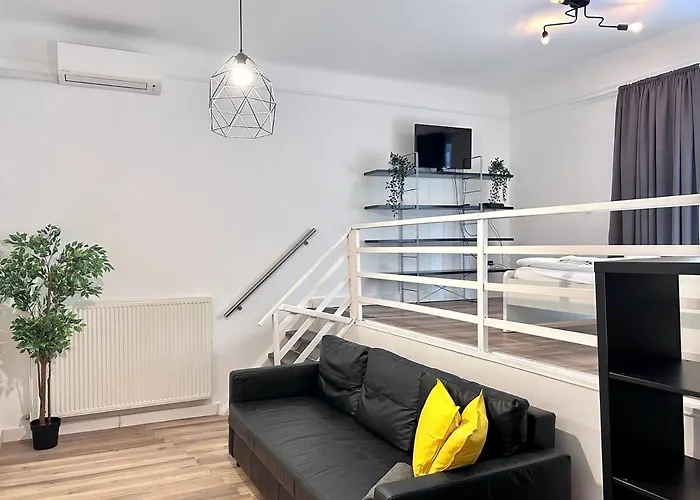 Budget By Hi5- Akacfa Street *