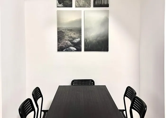 Budget By Hi5- Akacfa Street *